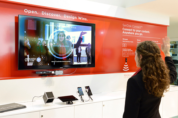 AR interactive displays: SanDisk Augmented Reality + Kinect for Mobile World Congress 2014